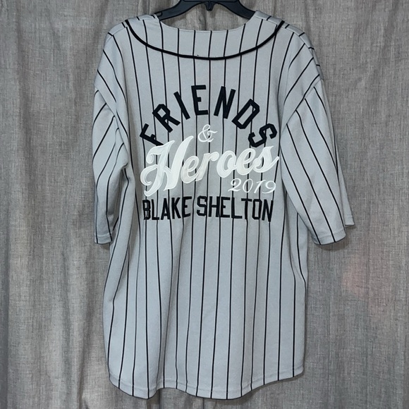 Blake Shelton 2019 Tour Jersey - Picture 4 of 5